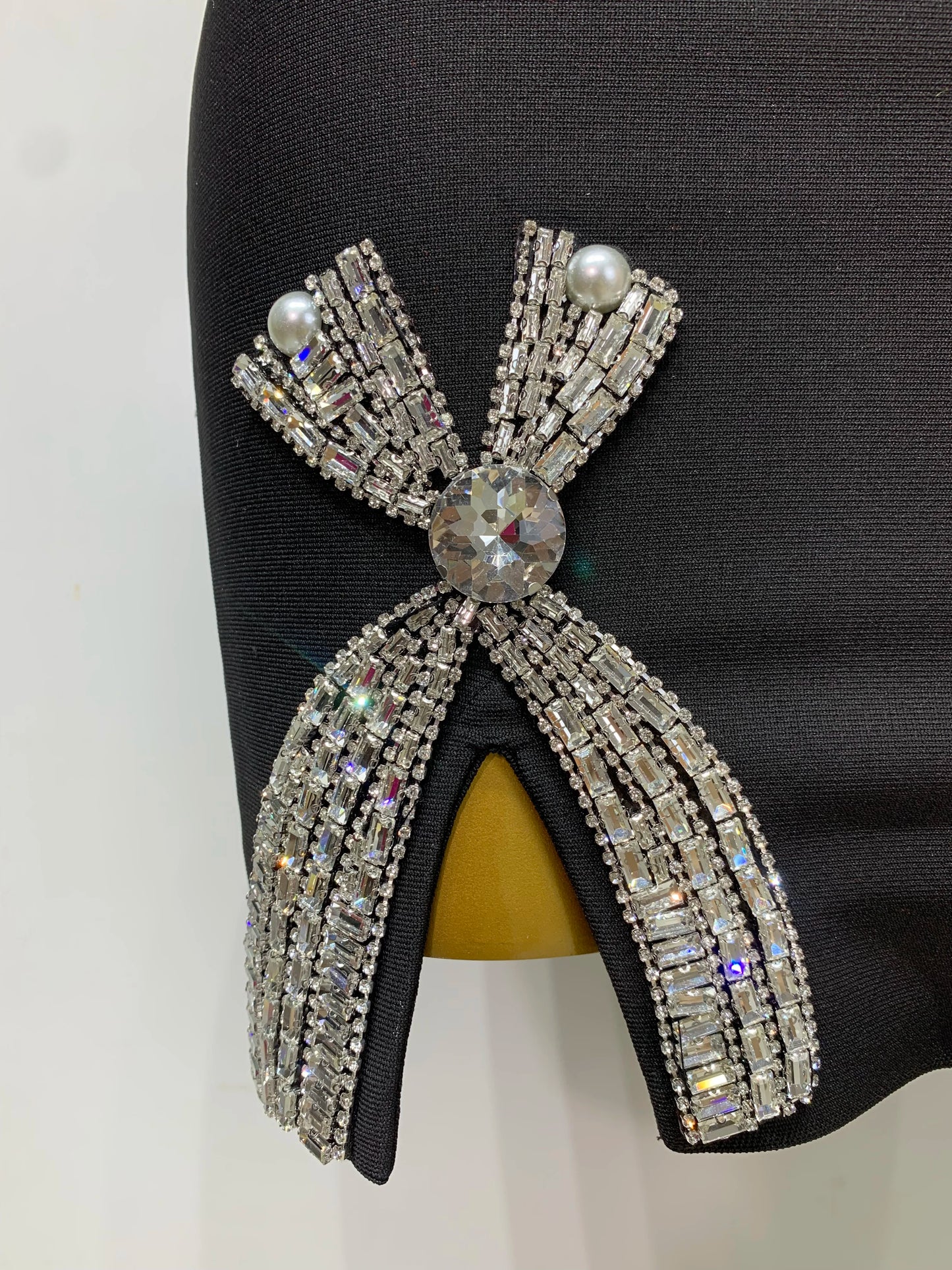 Women Celebrity Sexy V Neck Beading Black Mini Bodycon Bandage Dress Luxury 2025 Knitted Elegant Evening Club Party Dresses