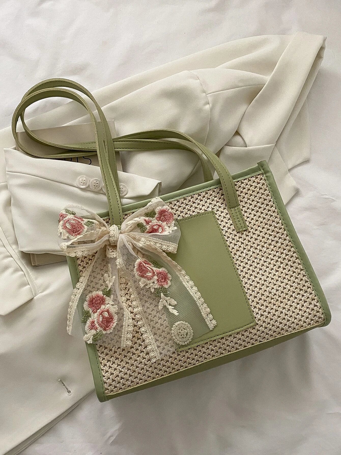 Trendy Lightweight Casual Bow Decor Straw Bag Hollow Out Knitted Flower Tote Bag Large Capacity Shoulder Bag For Teen Girl Women