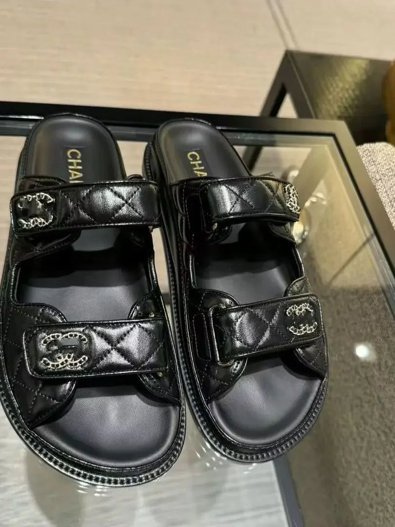 2025 New leather slipper for women going out in summer new Roman all-match beach flats