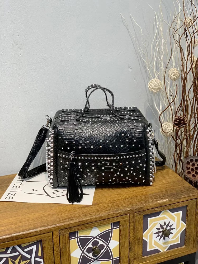 Women's bag luxury designer purses and handbags Shoulder bags vintage Rivet tote bag for women Large capacity travel bag purse