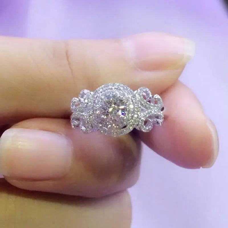 Huitan Aesthetic Design Women's Wedding Rings with Brilliant Cubic Zirconia Stone Graceful Proposal Engage Rings Fashion Jewelry
