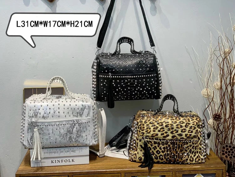 Women's bag luxury designer purses and handbags Shoulder bags vintage Rivet tote bag for women Large capacity travel bag purse