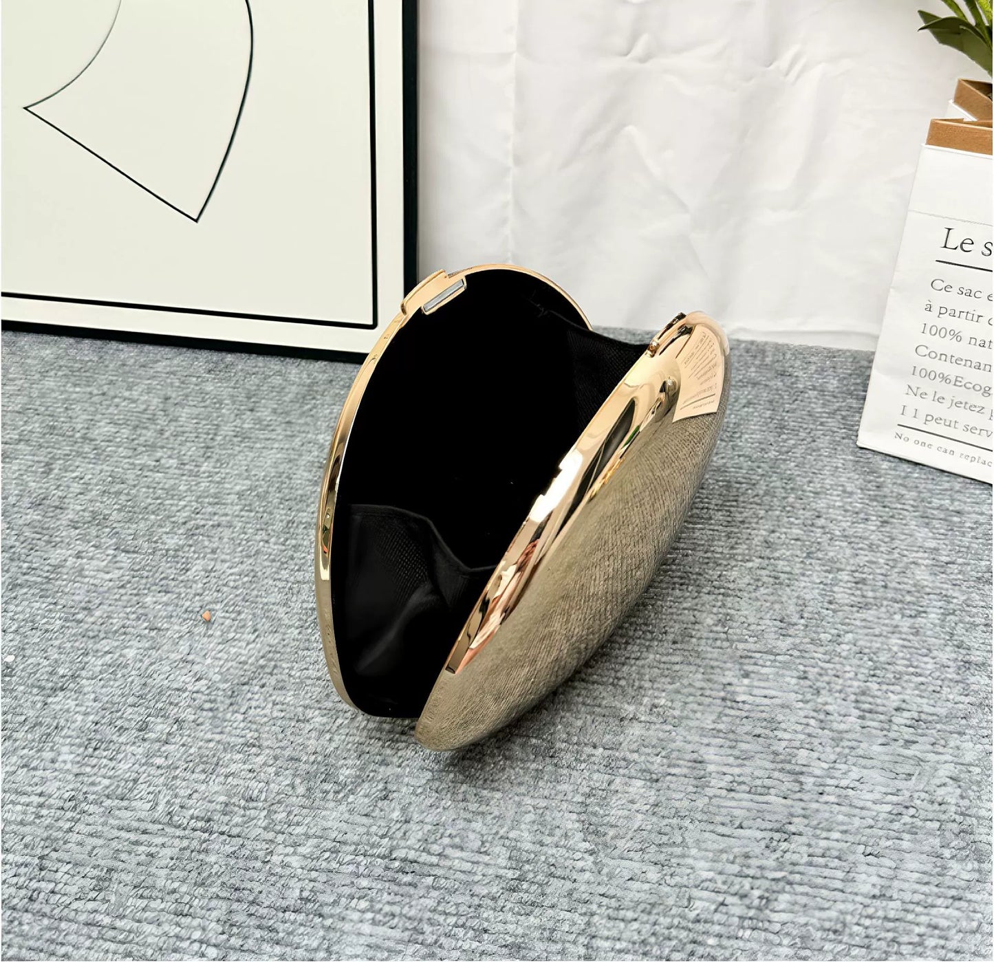 2024 New Arrival Golden Acrylic Shiny Metallic Goose Egg Box Glossy Shell Banquet Glossy Dumpling Hand Holding