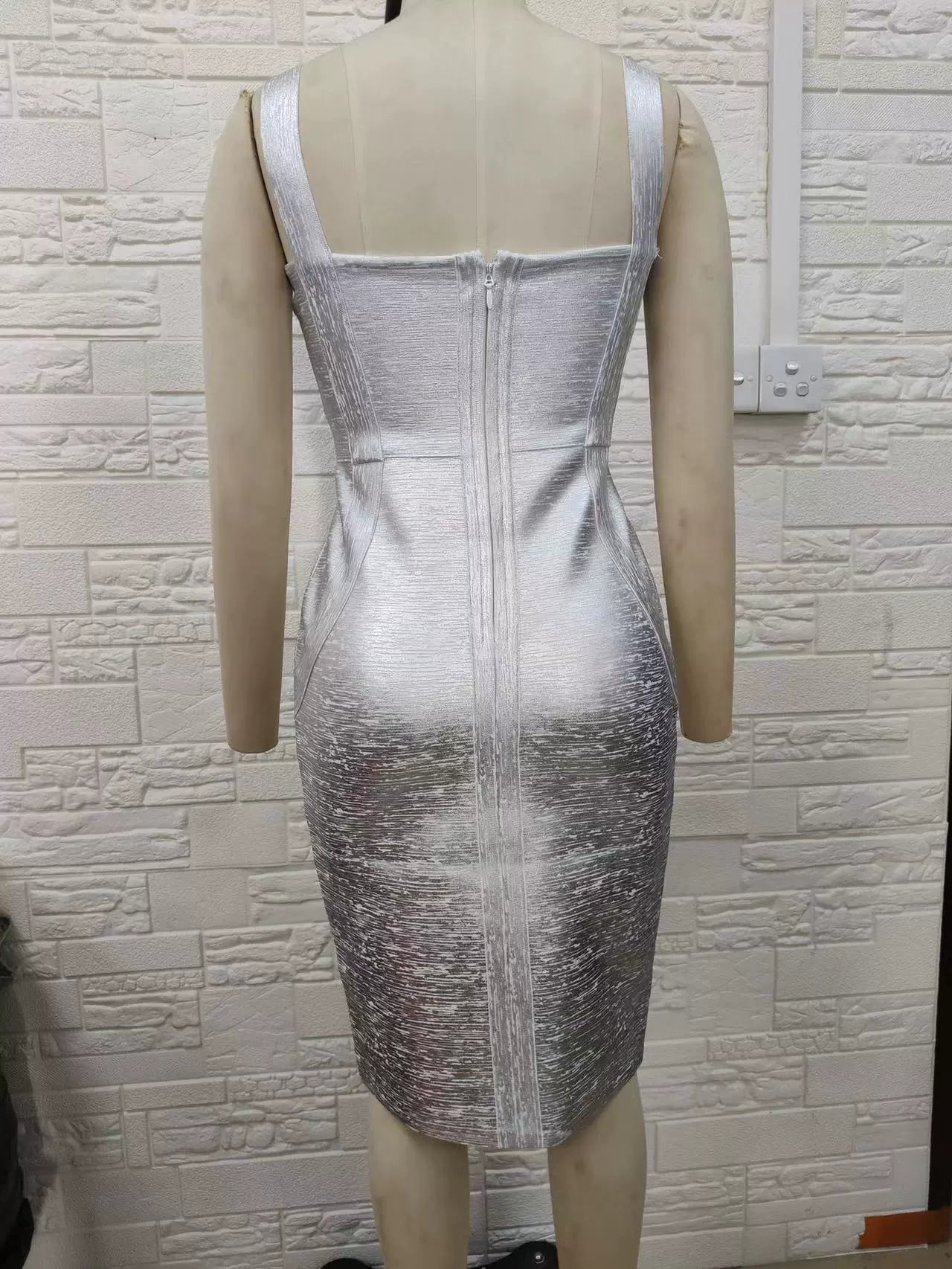 Europe and America Cross Border Model Sexy Low-Cut Buttock Cinched Sleeveless Bronzing Bandage One-Piece Dress Fashion Hot Party Packaging
