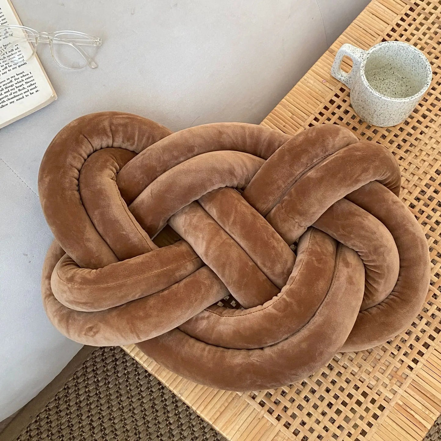 Inyahome Handmade Knot Throw Pillows for Couch Soft Decorative Knotted Comfort Pillow Cushion for Home Sofa Bedroom Decor Blue