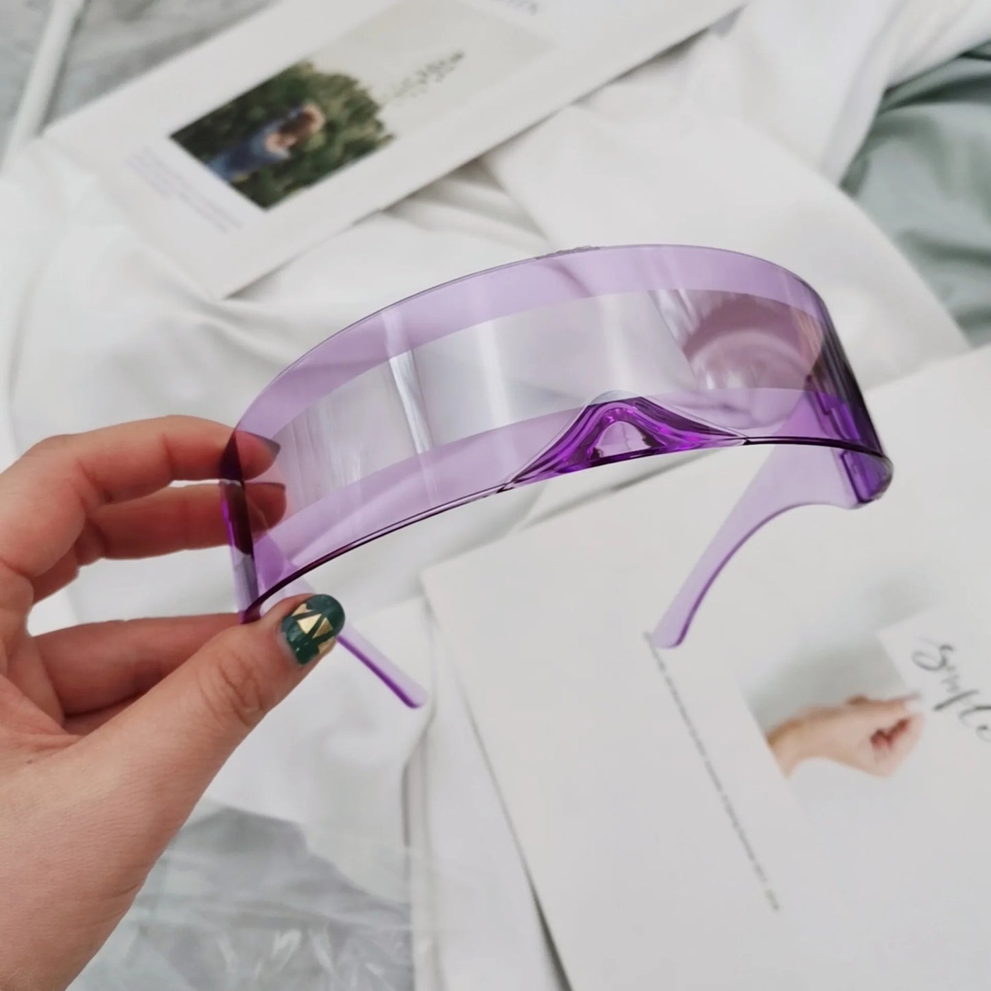 Futuristic Narrow Visor women Sunglasses Laser Eyeglasses Personality Mirrored Lens Eyewear Glasses integrated Men sun glasses