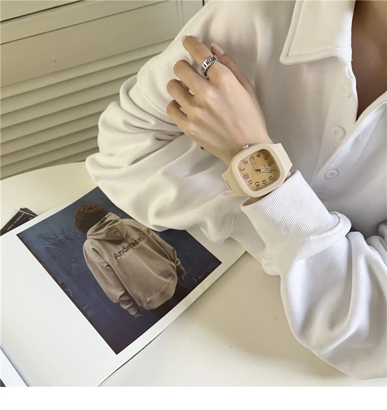 Fashion Women Watches Squartz Dial Watch Women Luxury Ladies Quartz Wristwatches Silicone Female Clock