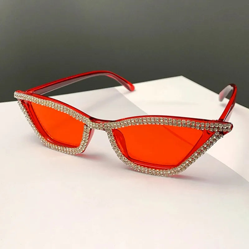 KLASSNUM Luxury Cat Eye Sunglasses Women Men Fashion Diamond Triangle Brand Designer Glitter Sun Glasses UV400 Shades Eyeglasses