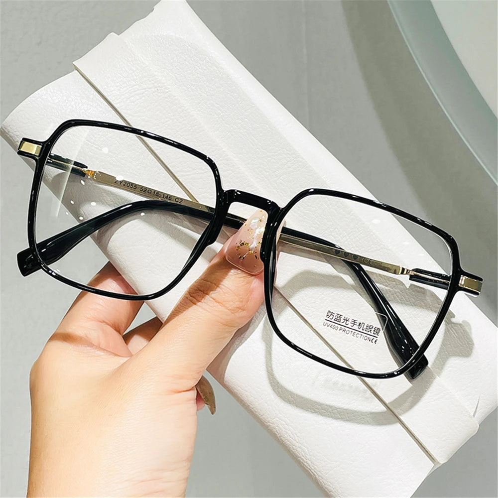 Retro Square Anti-Blue Light Glasses for Women Stylish Clear Frame Anti Radiation Glasses Transparent gafas de sol