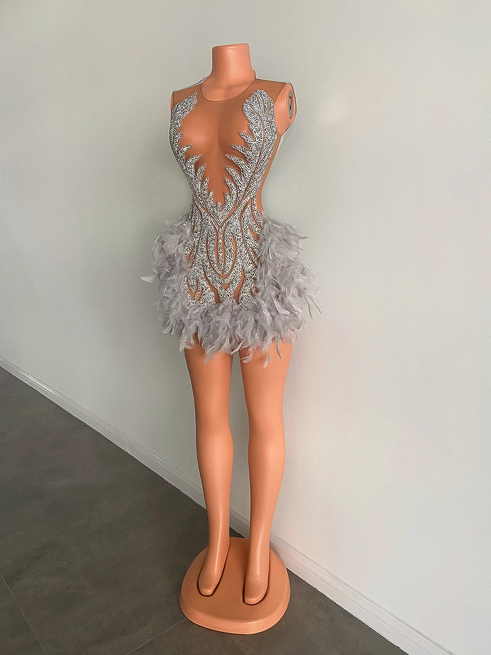 Luxury Sheer Neckline Women Cocktail Dress Pink Feather Black Girl Short Prom Dresses 2026 For Birthday Party