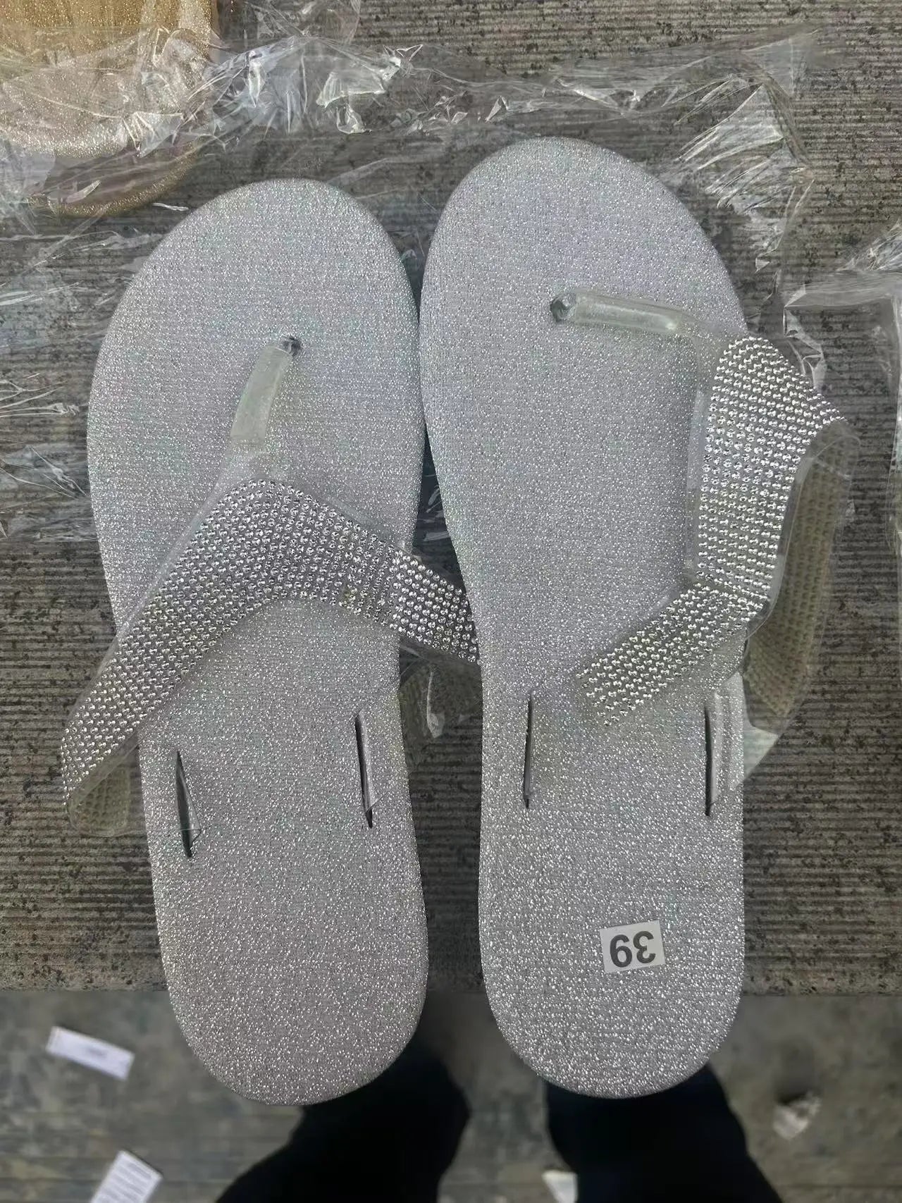 2024 Women Flip Flop Slippers Slides Bling Rhinestone Ladies Shoes Casual Summer Flat Female Crystal Glitter Woman Plus Size 43