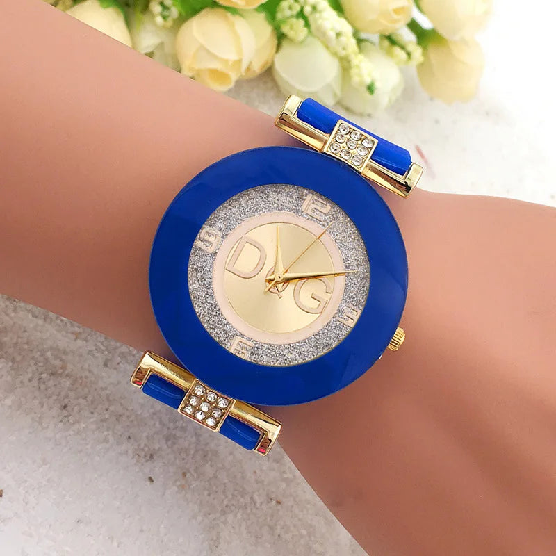Luxury Top Famous Designer DQG Brand Women Watches White Silicone Bracelet Diamond Digital Ladies Waterproof Quartz Wristwatches