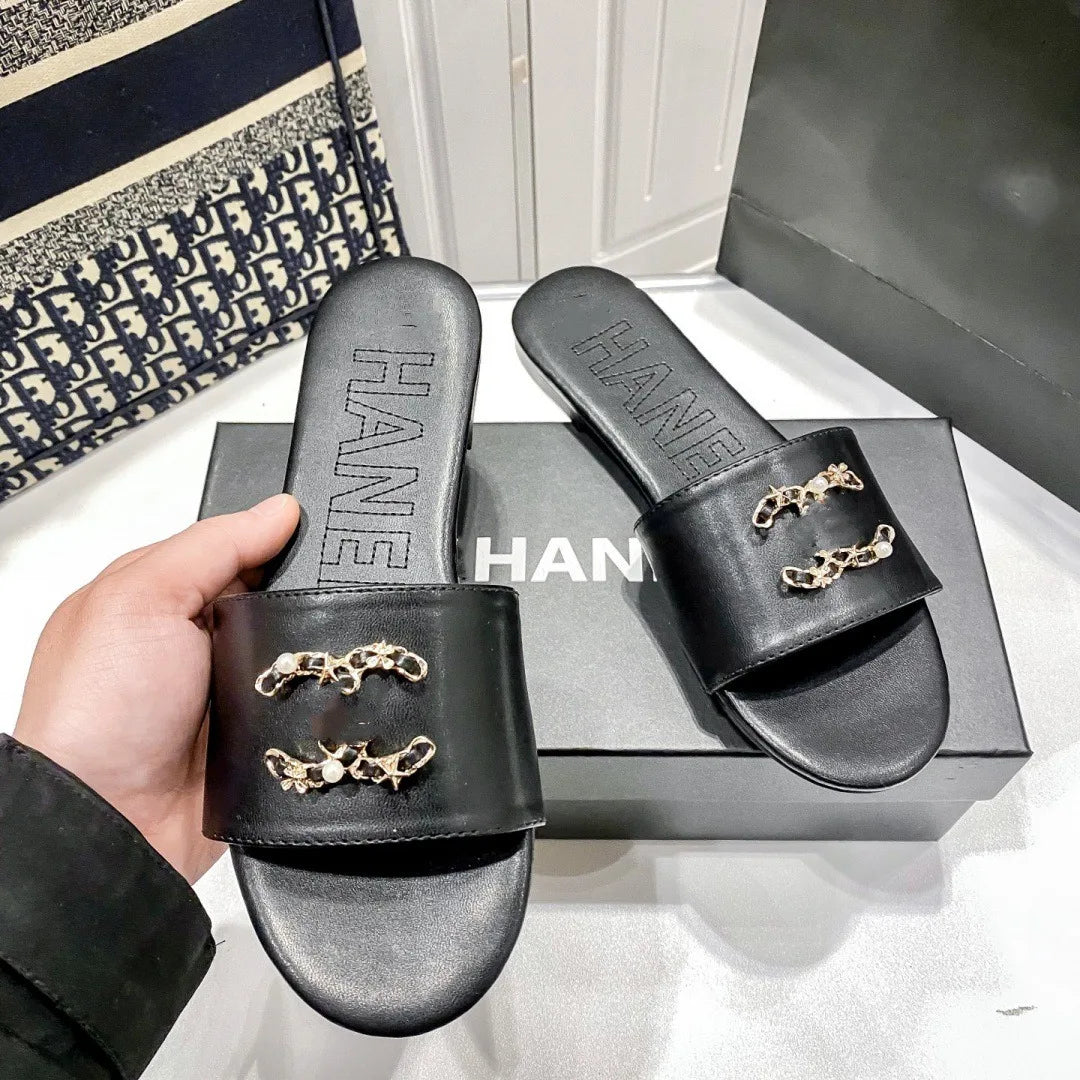 High quality 2025 spring new high-end leather flat slippers with versatile and casual design, high-end temperament, elegant and