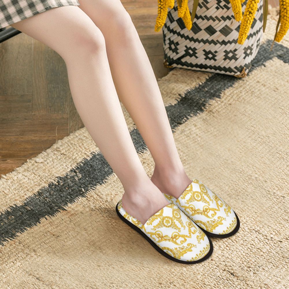 Custom Queen Of Absolutely Everything Gold Baroque Soft Memory Foam House Slippers Women Comfy Warm Anti-skid Sole Slipper