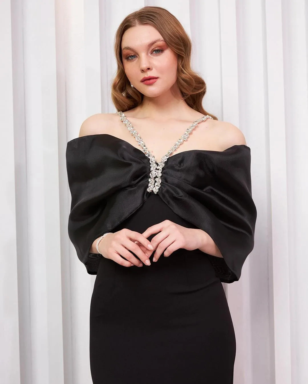 White Black Color Women Sexy Off the Shoulder Beading Halter Bodycon Long Bandage Dress Celebrate Evening Party Dress Wholesale