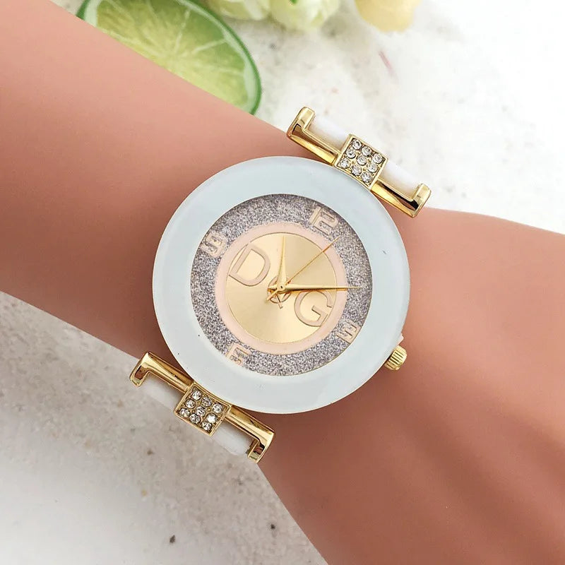 Luxury TOP DQG Brand Ladies Watch Red Silicone Diamond Men Digital Quartz Wrist Watches For Women Montre Femme Dropshipping Gift
