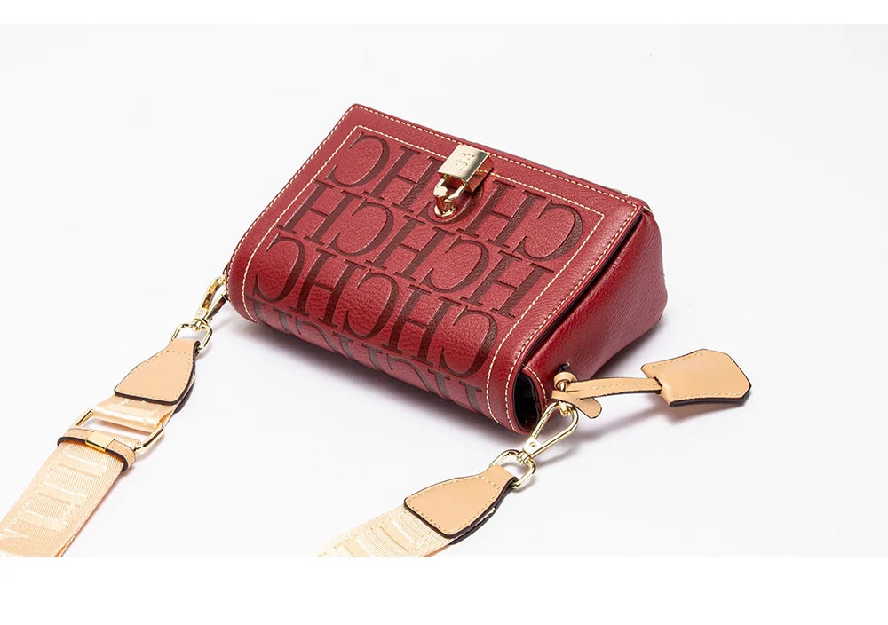 Fashionable Classic Light Luxury Design Exquisite Craftsmanship Women's New Shoulder Bag Letter PU Material Crossbody Bag