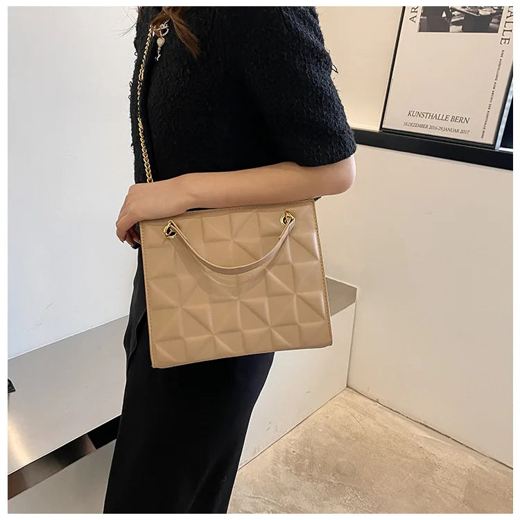 Ladies Fashion Large Capacity Chain Bag Retro Square Tote Bag Diamond Texture Shoulder Crossbody Daily Hundred Underarm Handbag