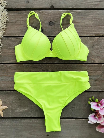 2025 New Sexy Burgundy Bikini Set with Gold Detail- Bandeau Top with High-Cut Bottoms, Perfect for Summer Beach and Pool Parties