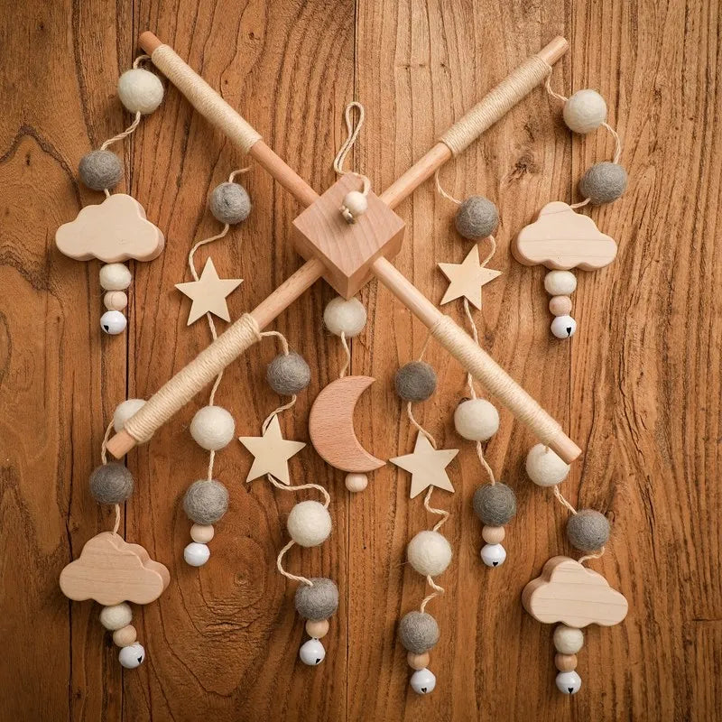 Crib Mobile Bed Bell Wooden Baby Rattles Soft Felt Cartoon Animal Bed Bell Newborn Music Box Hanging Toy Crib Bracket Baby Gifts