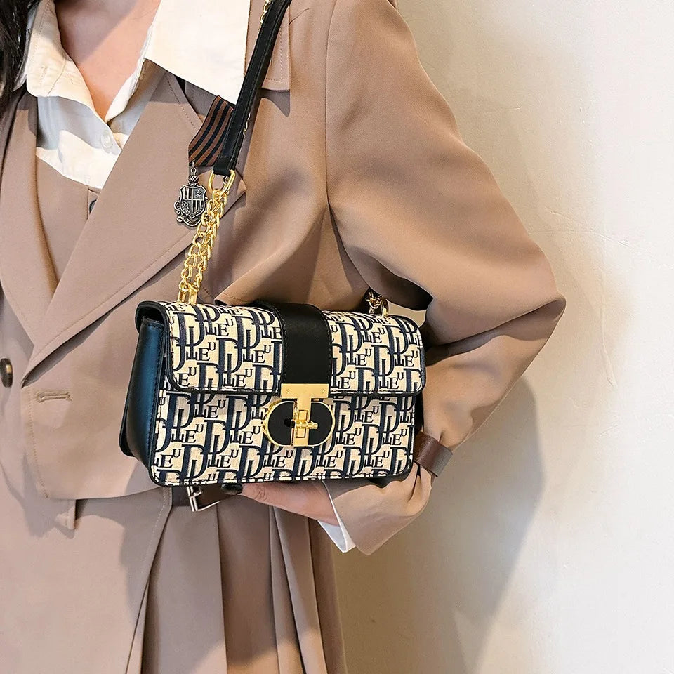 Letter Print Lock Luxury handbags Women Shoulder Bags Designer Crossbody Purses Handbag Chain Strap Clutch Bag 2025 New Small