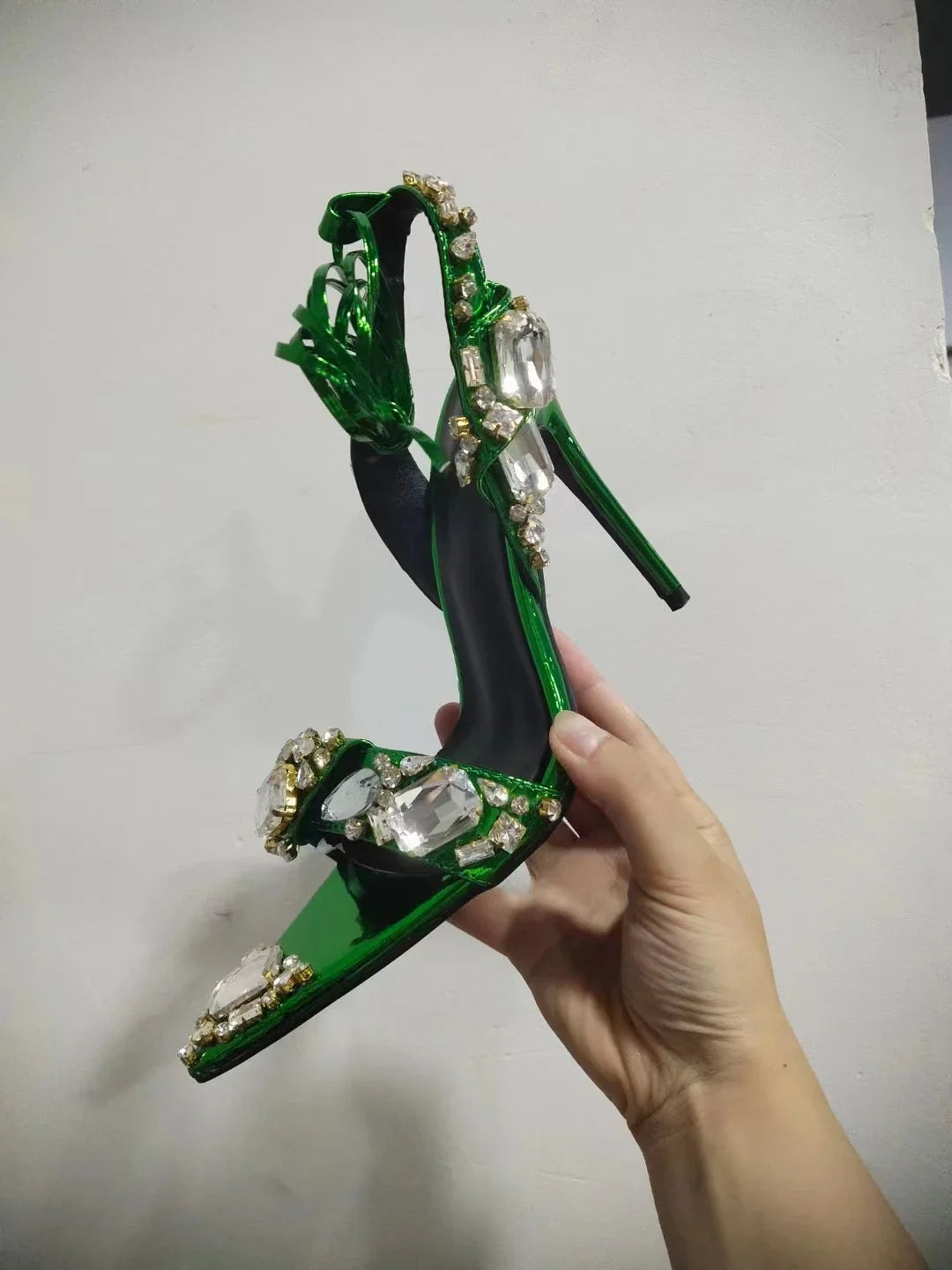 2024 Luxury Rhinestone Pointed Sandals Prom Super High Heel Sandals Slim Heel Dress Show Sandals Oversized 34-43 Women's Shoes