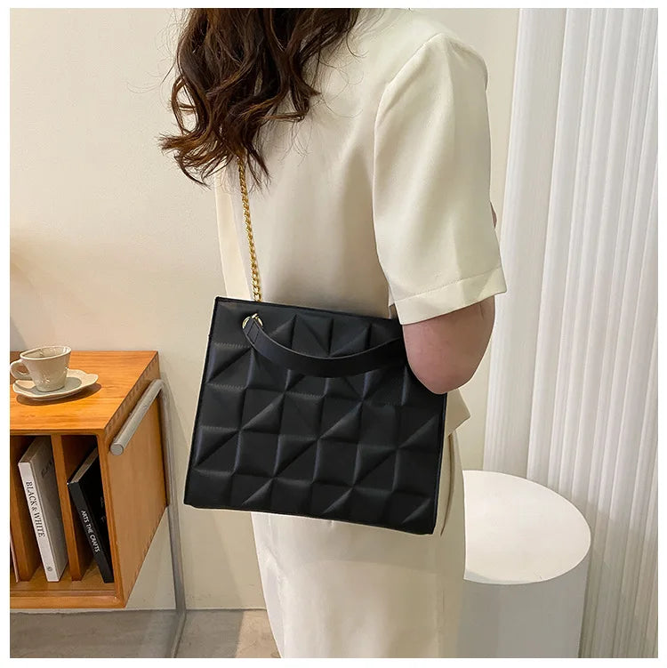 Ladies Fashion Large Capacity Chain Bag Retro Square Tote Bag Diamond Texture Shoulder Crossbody Daily Hundred Underarm Handbag