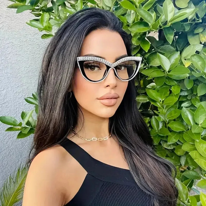 Flower Cat Eye Retro Rhinestones Sun Glasses for Women Elegant Fashion Men Trend Brand Designer Outdoor Party Shades Eyewear