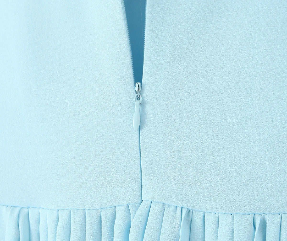 Pure sexy French high-end tube top one-shoulder dress female long seaside holiday pleated skirt