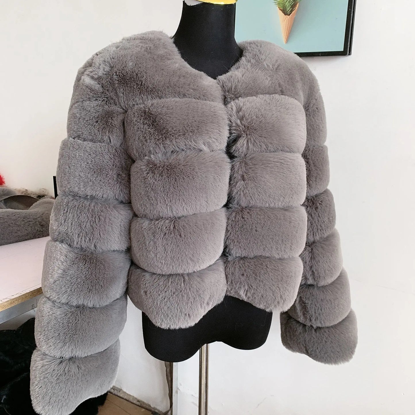 Damenmode Kunstpelzmantel superheiß Herbst Winter Damen kurze Kunstfuchsjacke flauschig hohe Qualität 7XL Damen Pelzmäntel