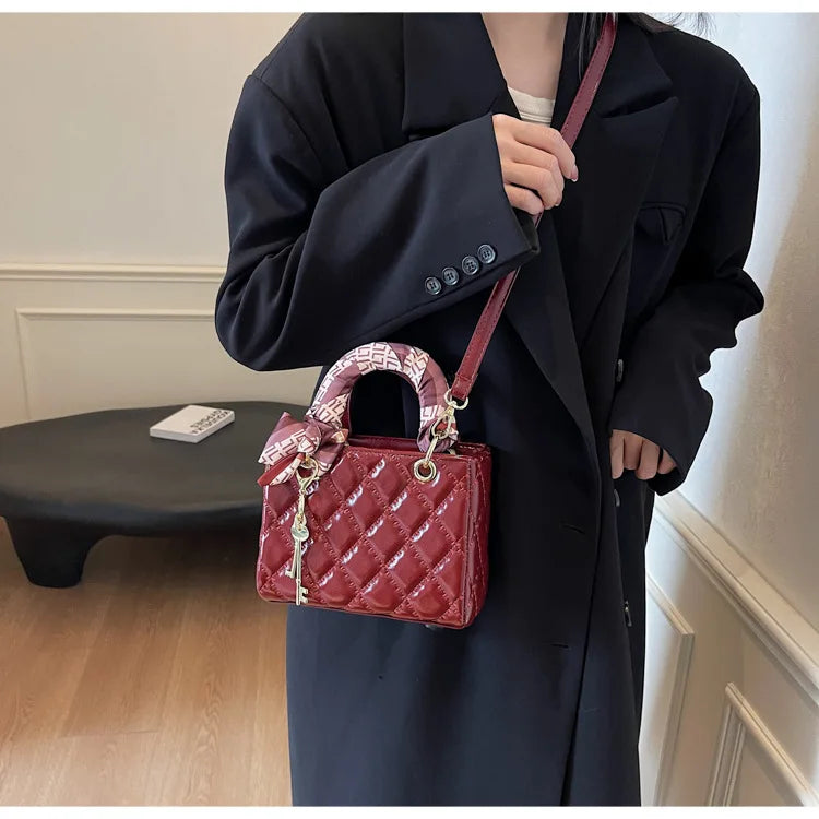 Small And Niche High-End Lurxury Handbag For Women 2024 Fashionable New Diamond Grid Handbag, Single Shoulder Crossbody Bag