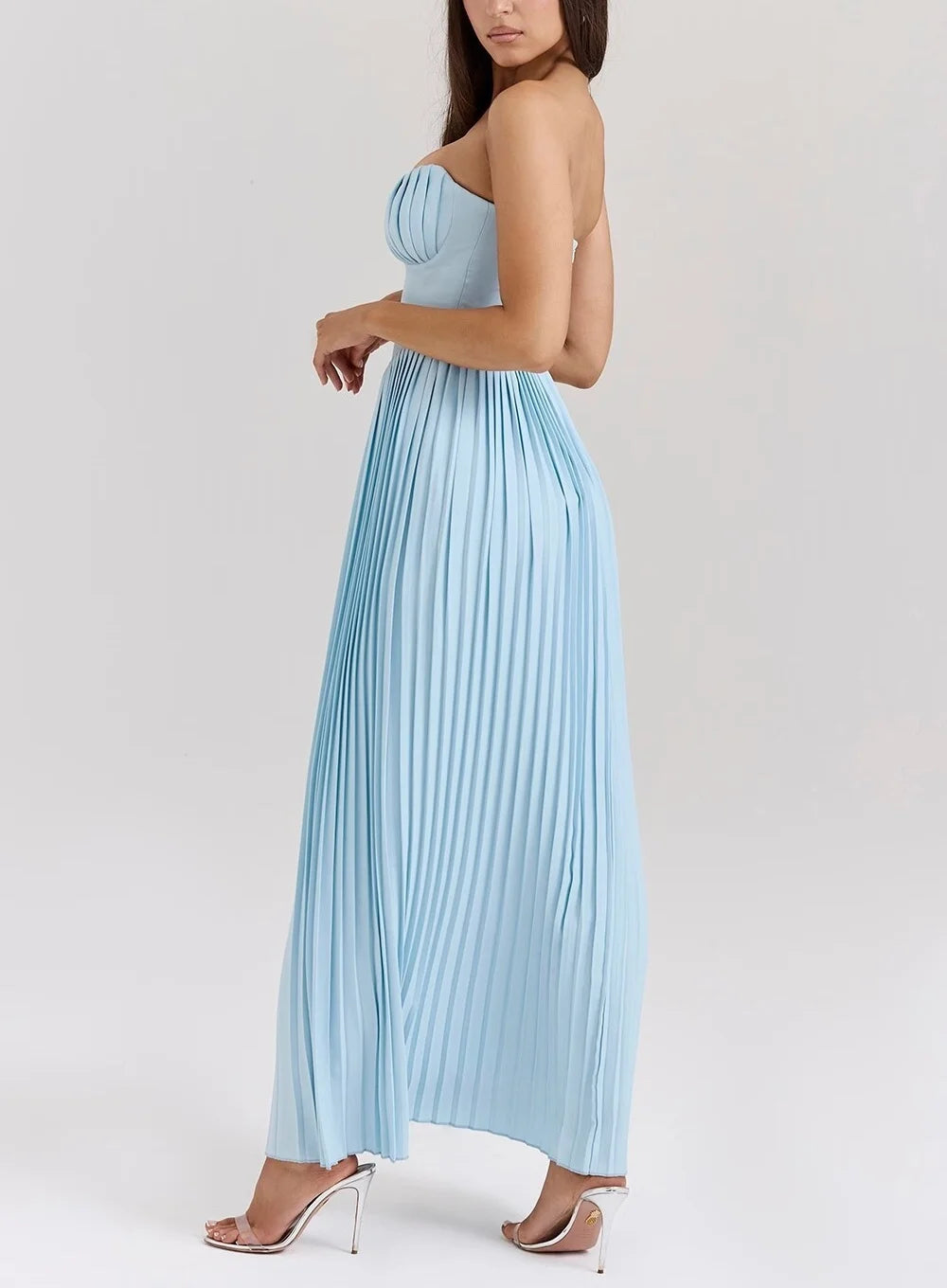 Pure sexy French high-end tube top one-shoulder dress female long seaside holiday pleated skirt