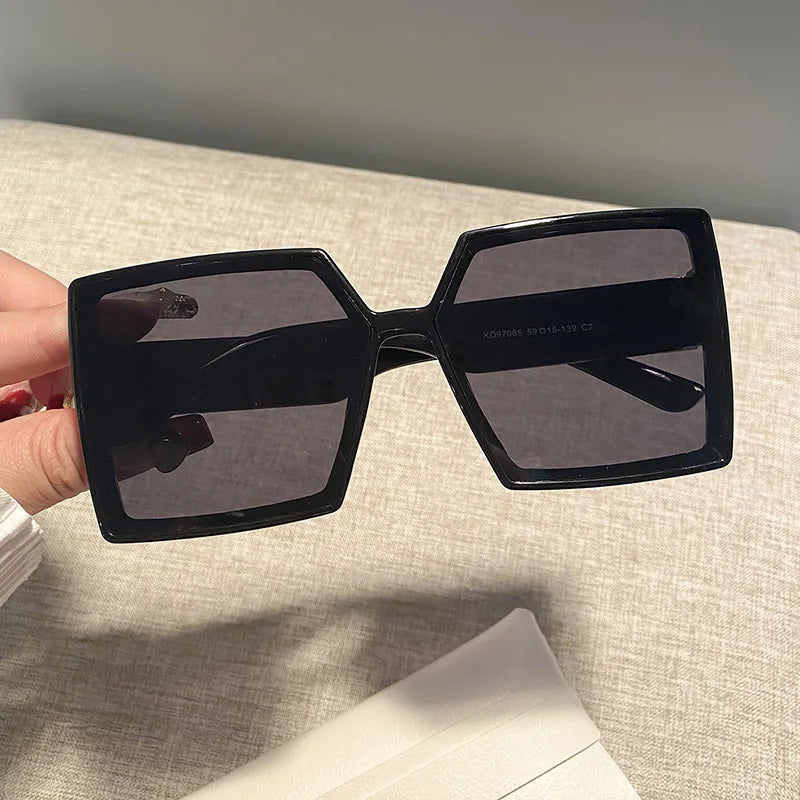 New Vintage Large Frame Sunglasses Women's Brand Designer Square Sun Glasses Women Travel Fashion Eyewear UV400 Gafas De Sol