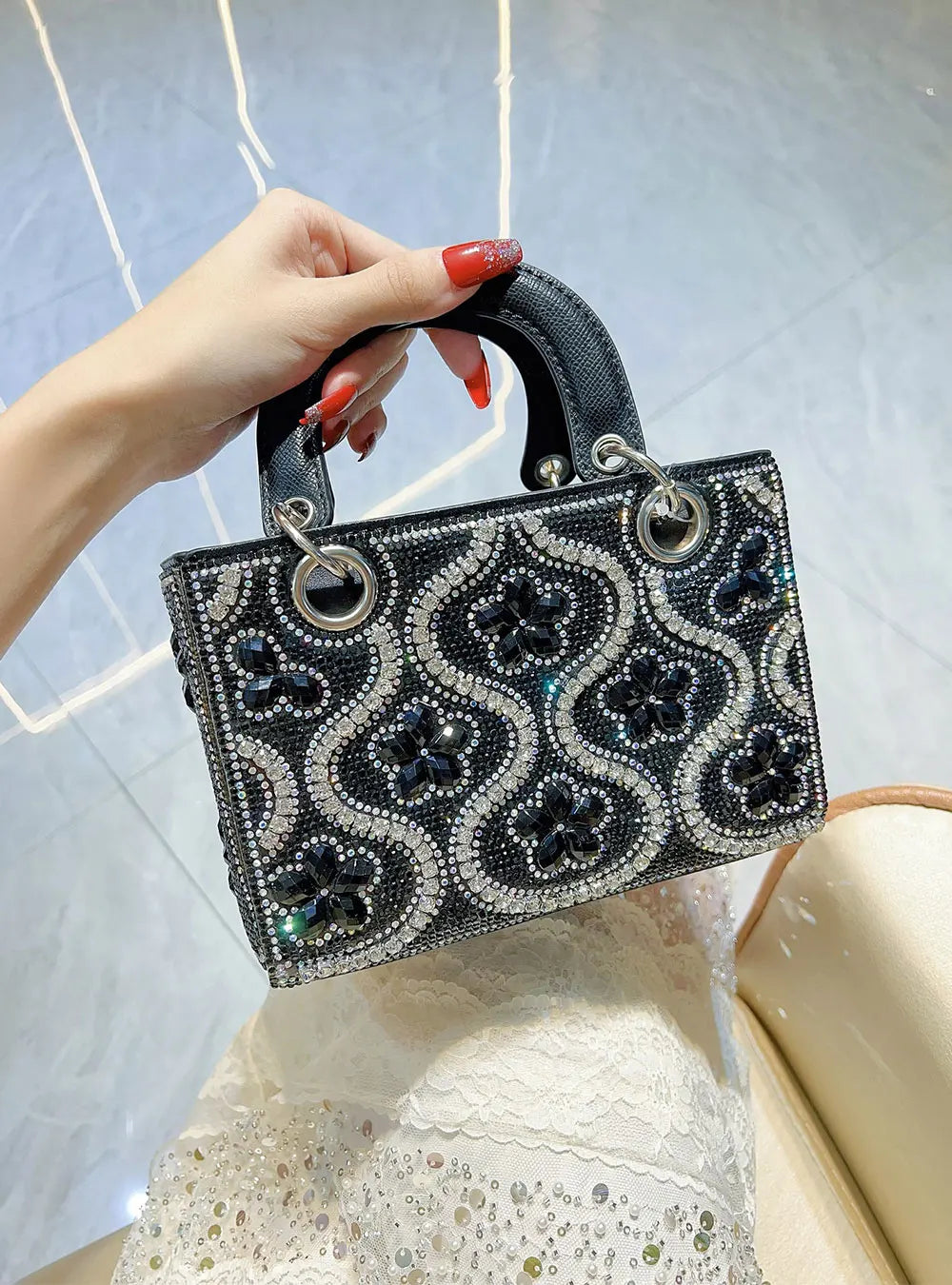 Luxury Women's Evening Bag Handmade Shiny Diamond Decoration Fashion Crossbody Shoulder Bags Women Handbags for Wedding Party