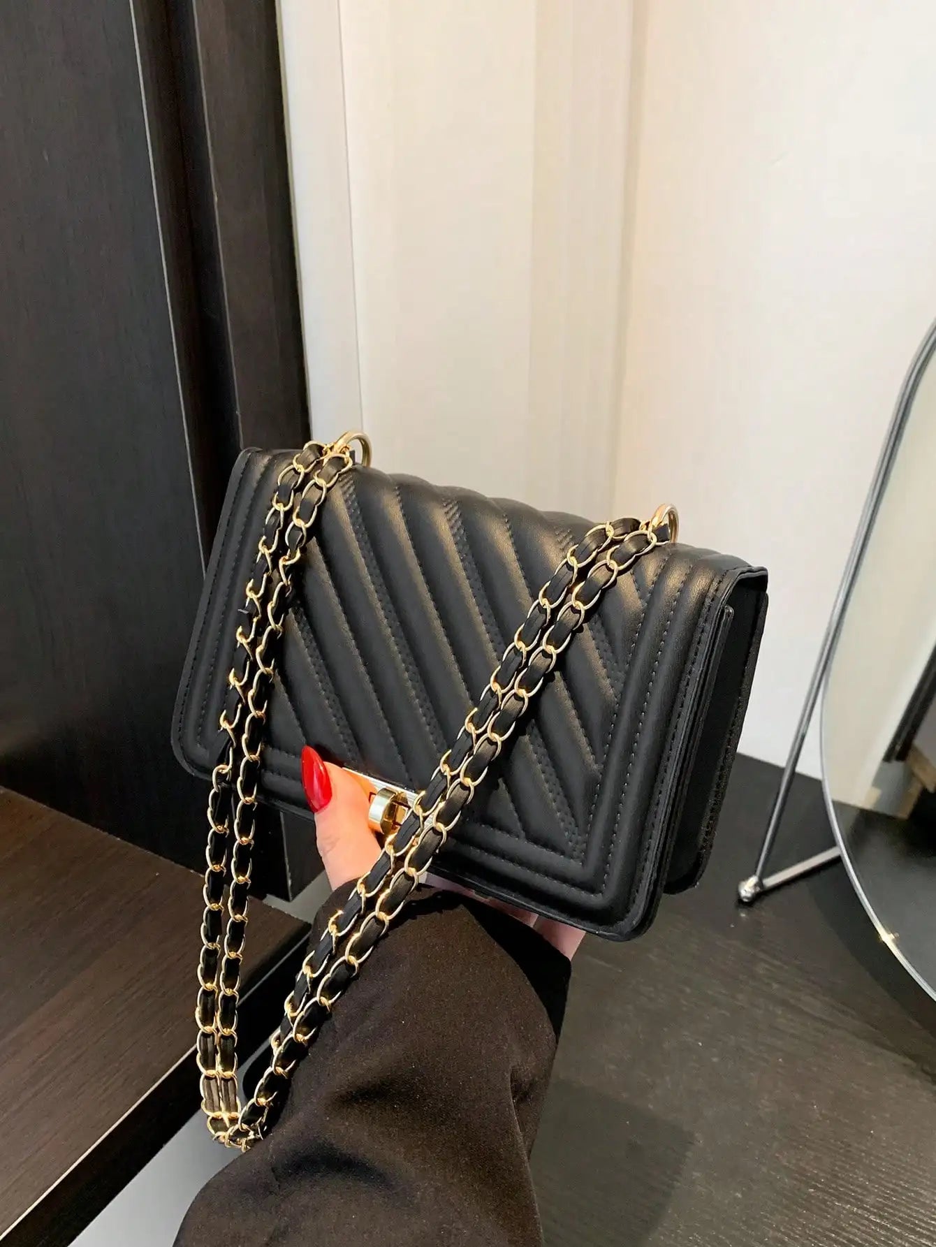 Fashionable Mini Quilted Embossed Chain Shoulder Bag Simple And Versatile Diagonal Crossbody Bag For Women Square Handbag