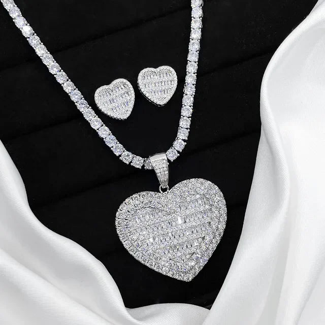 In Stock Iced Out Bling Women Jewelry 5A White Cubic Zirconia Heart Shaped Pendant Necklace With Tennis Box Chain