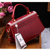 Fashion Diamonds Women Handbags 2023 Red Genuine Leather Lady Shoulder Messenger Bag Crocodile Pattern Portable Shell Tote Bags