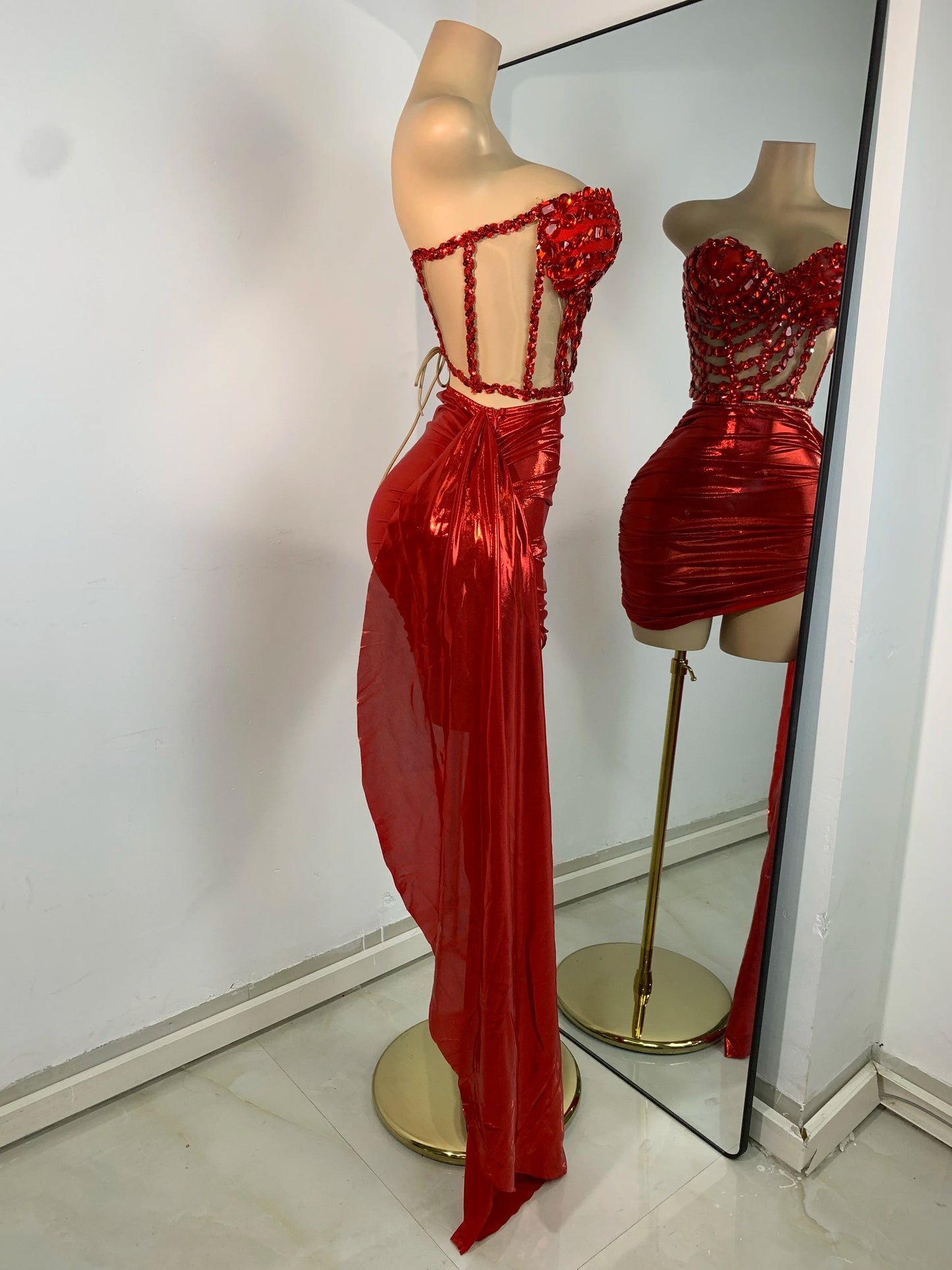 Sparkly Red Diamonds Asymmetrical Two Pieces Dress Design 2025 Women Sexy Strapless Top Skirt Suits Dance Performance Outfit