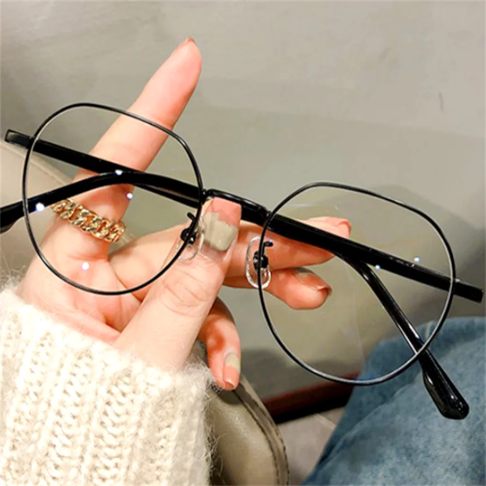 Fashion Metal Anti-Blue Light Glasses Women Men Vintage Ultralight Oval Frame Computer Game Goggles Blue Ray Blocking Eyeglasses