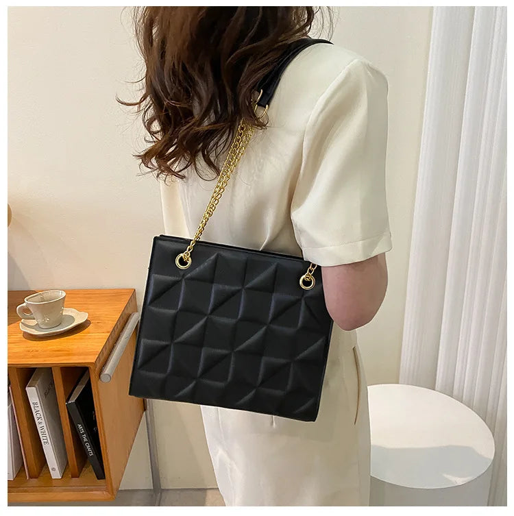 Ladies Fashion Large Capacity Chain Bag Retro Square Tote Bag Diamond Texture Shoulder Crossbody Daily Hundred Underarm Handbag