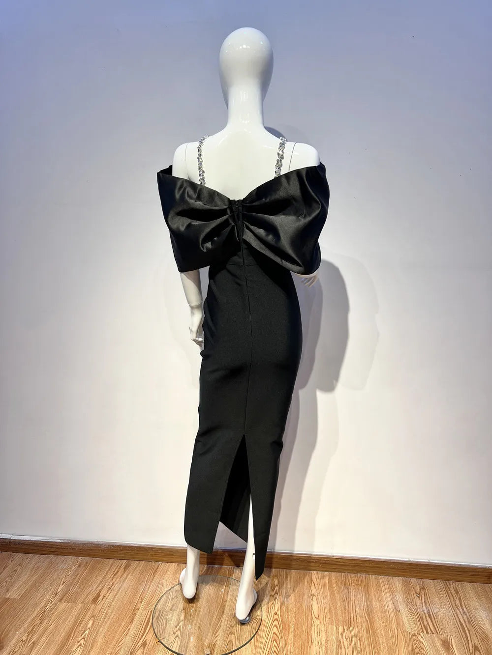 White Black Color Women Sexy Off the Shoulder Beading Halter Bodycon Long Bandage Dress Celebrate Evening Party Dress Wholesale