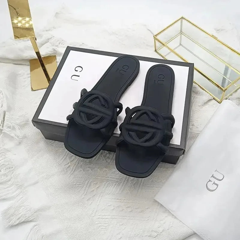 2025 Summer New Women's Slippers Fashion Versatile Holiday Outing One Word Flat Slippers