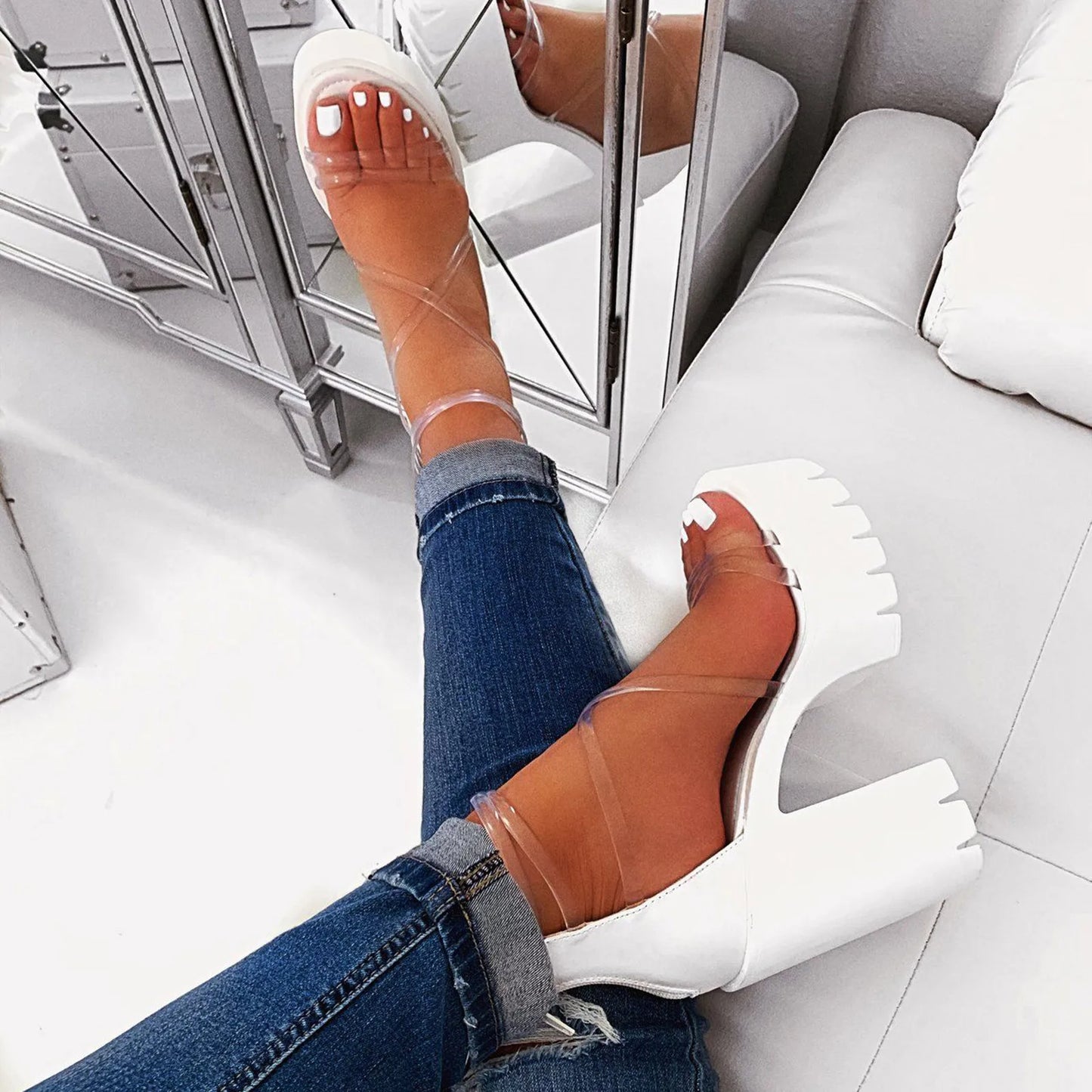 Women'S Fashionable Sandals Heels Asymmetric Transparent Strap Design Thick Heels Zipper Waterproof Platform High Heels Sandals