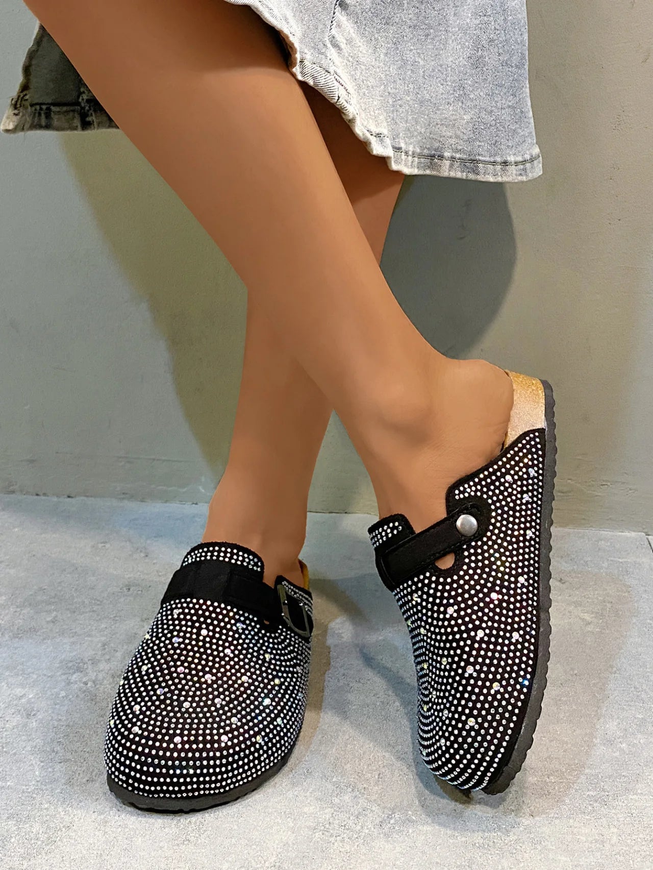 Crystal Chunky Outdoors Slippers Shoes Summer Clogs Woman House Slippers Pantofle Luxury Slides Med Beach Designer Flip Flops