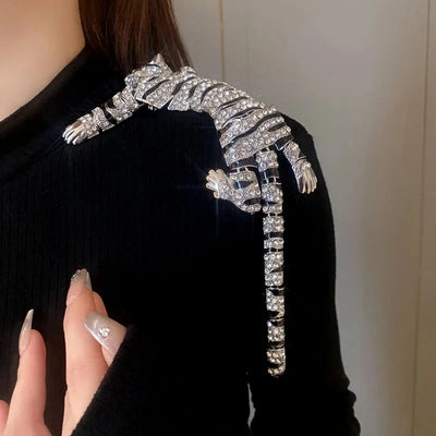 New Vintage Hyperbole Rhinestones Large Tiger leopard Shoulder Decor Brooches Men Women Holiday Party Gifts