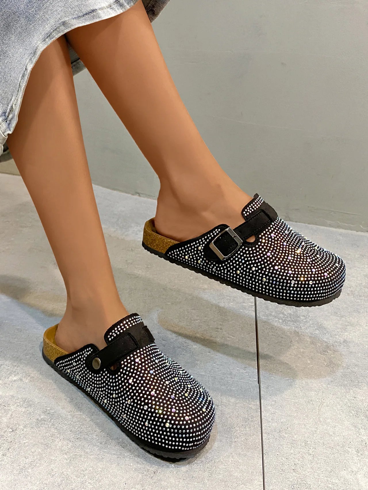 Crystal Chunky Outdoors Slippers Shoes Summer Clogs Woman House Slippers Pantofle Luxury Slides Med Beach Designer Flip Flops