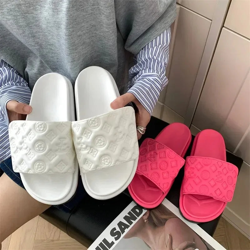 Ladies Magic Sticker Flat Slippers 2025 Summer New Designer Luxury Sandals for Women Elegant Home Flat Slippers Zapatos De Mujer