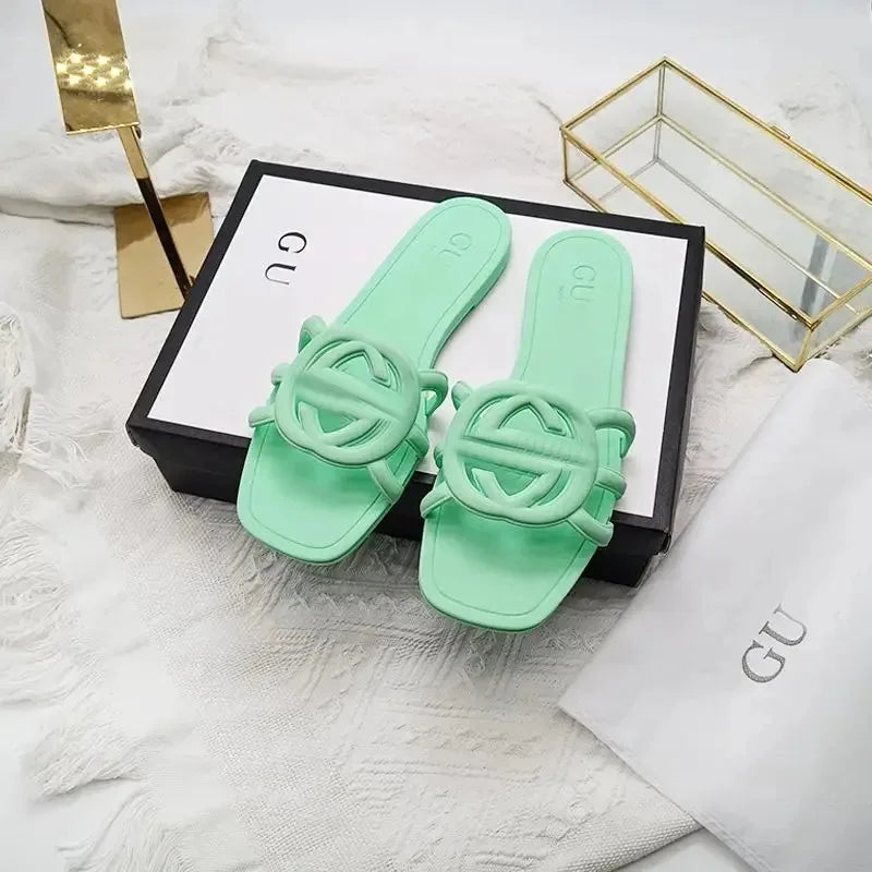 2025 Summer New Women's Slippers Fashion Versatile Holiday Outing One Word Flat Slippers