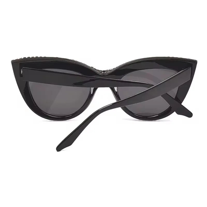 Flower Cat Eye Retro Rhinestones Sun Glasses for Women Elegant Fashion Men Trend Brand Designer Outdoor Party Shades Eyewear