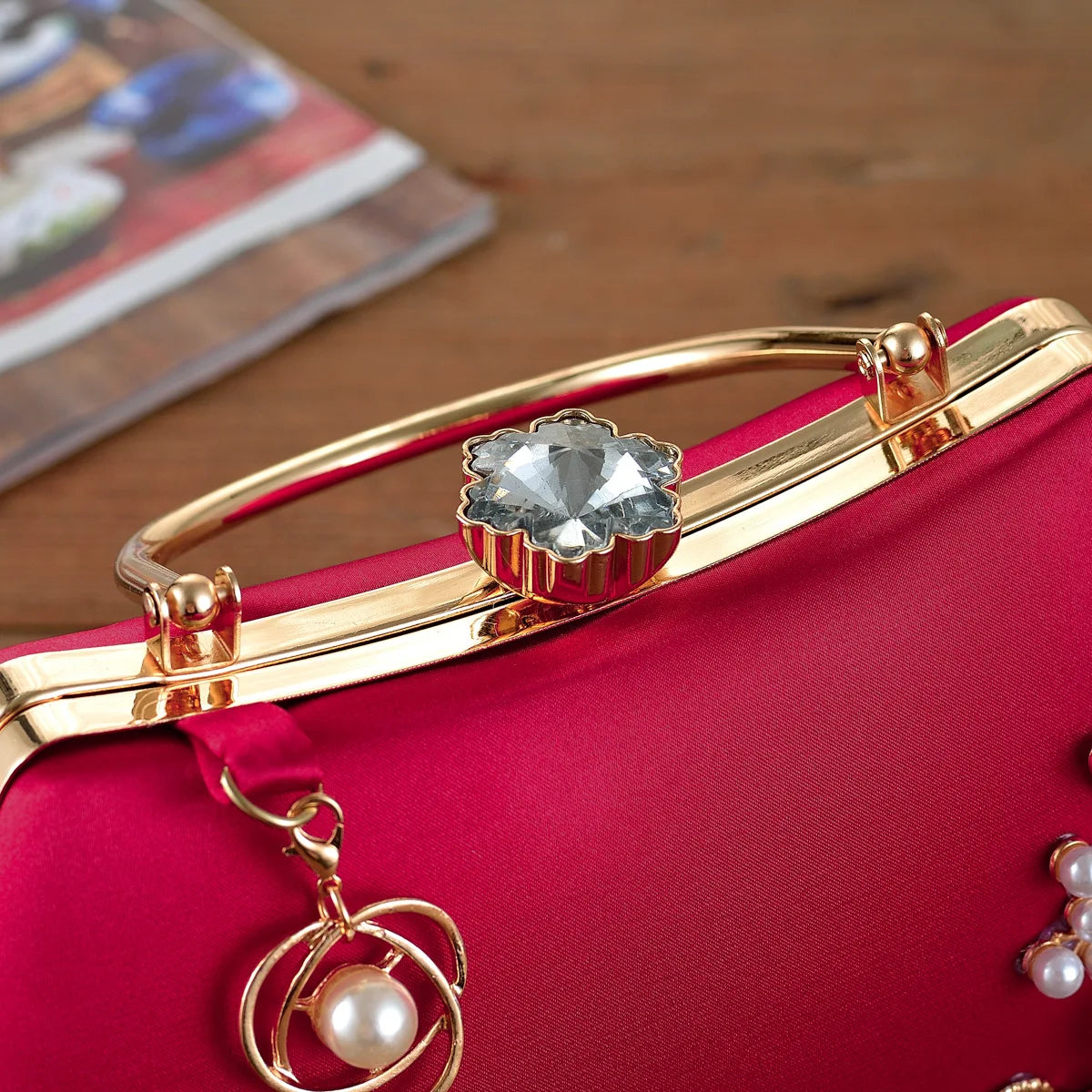 2025 New Women Handmade Flowers Clutch Handbags Wedding Evening Wallets Party Dinner Purse For Ladies 4 Colors